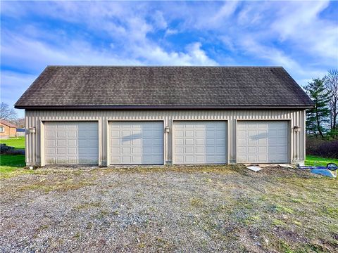 3023 Spring Garden Ave Neshannock Twp PA 16105