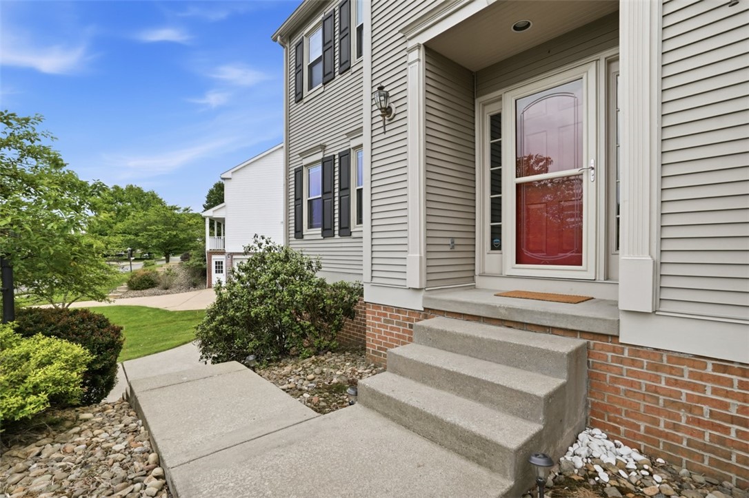 333 Warrick Dr