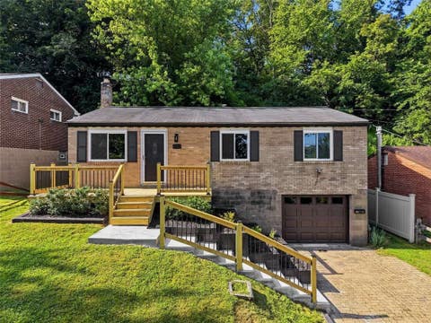 Photo of 133 Phyllis Dr, Pittsburgh, PA 15235 (MLS # 1763720)