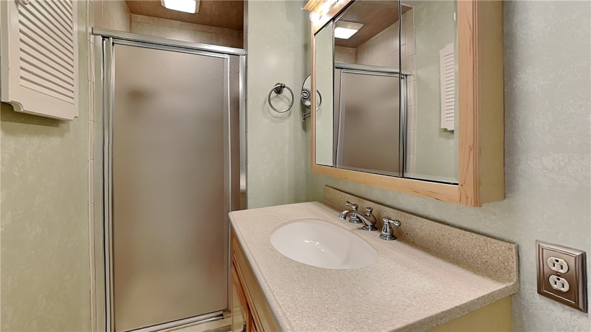 Franklin Park, Pennsylvania 15237, United States, 4 Bedrooms Bedrooms, ,3 BathroomsBathrooms,Residential,Active,240710