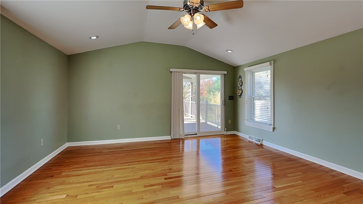 Franklin Park, Pennsylvania 15237, United States, 4 Bedrooms Bedrooms, ,3 BathroomsBathrooms,Residential,Active,240710