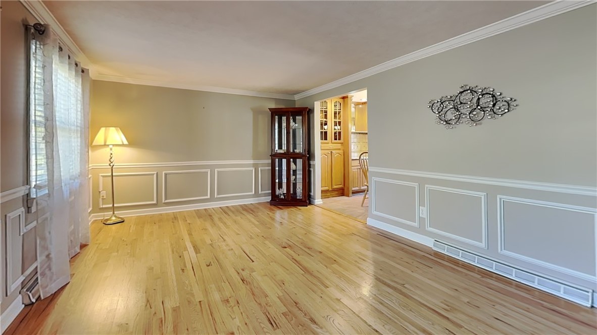 1537 King Charles Dr