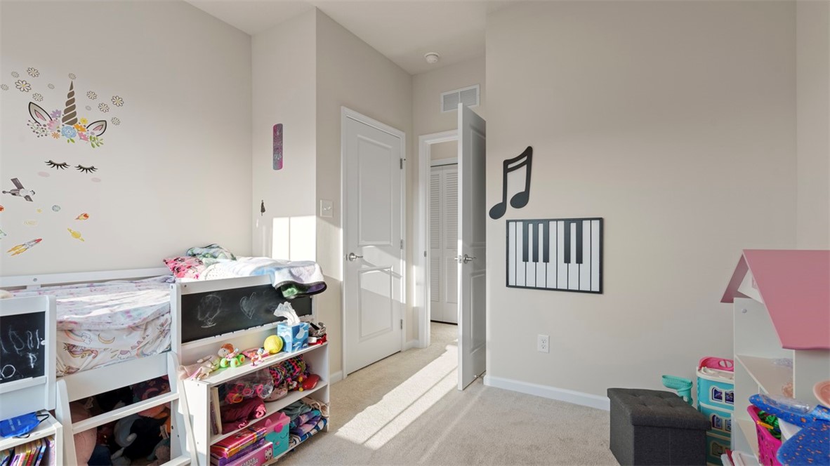 Mars Boro, Pennsylvania 16046, United States, 3 Bedrooms Bedrooms, ,3 BathroomsBathrooms,Residential,Active,186018