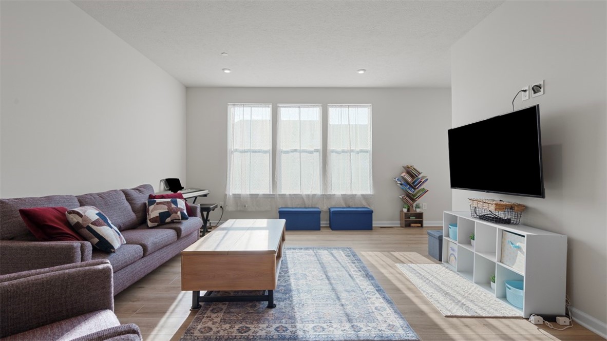 Mars Boro, Pennsylvania 16046, United States, 3 Bedrooms Bedrooms, ,3 BathroomsBathrooms,Residential,Active,186018