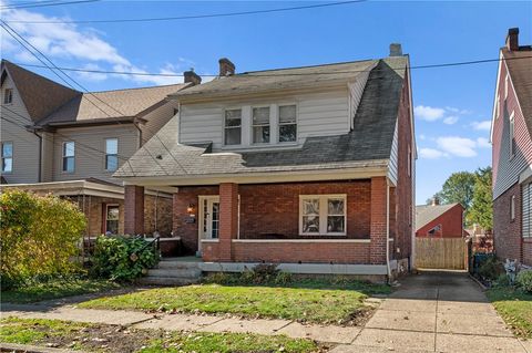 Photo of 3831 Mccure Ave, Pittsburgh, PA 15212 (MLS # 1727756)