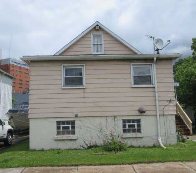 Photo 1 of 3 — 75 S Hamilton Ave, City of Greensburg, PA 15601