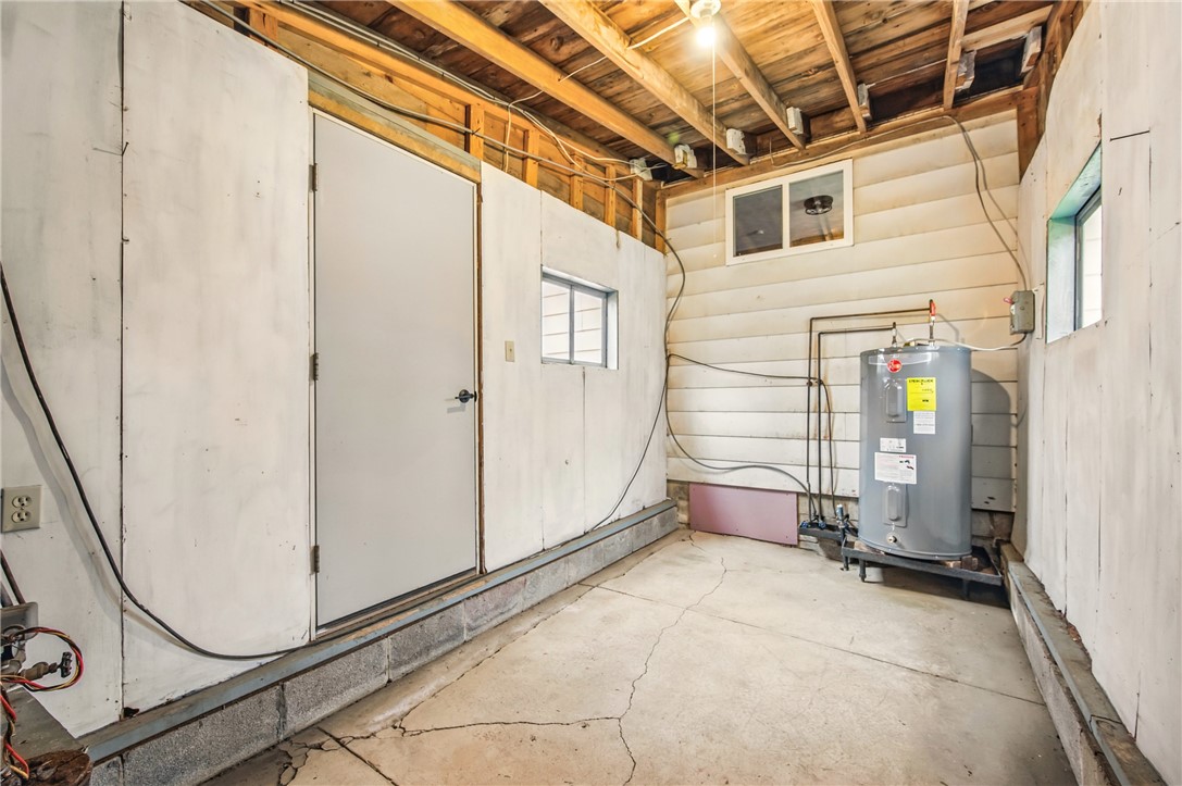 Shenango-Cra, Pennsylvania 16424, United States, 2 Bedrooms Bedrooms, ,1 BathroomBathrooms,Residential,Pending,111113