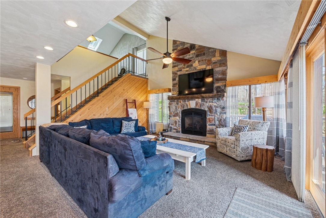 1944 South Ridge Way Way, Hidden Valley, Pennsylvania image 4