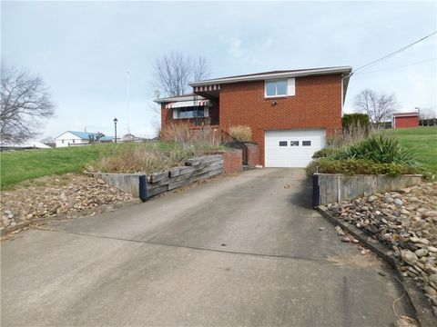 Photo of 1080 Park Ave, Waynesburg, PA 15370 (MLS # 1745573)