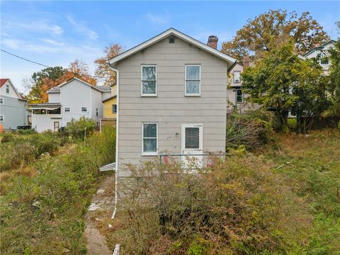 Photo of 701 Maple Way, Oakmont, PA 15139 (MLS # 1727431)