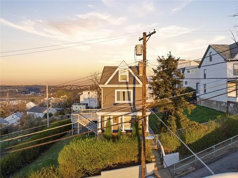 Photo of 919 Eleanor St, Pittsburgh, PA 15203 (MLS # 1747877)