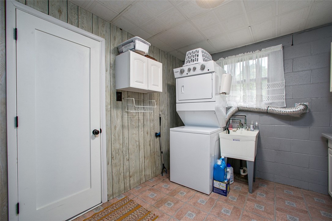 Bell Twp, Pennsylvania 15613, United States, 3 Bedrooms Bedrooms, ,3 BathroomsBathrooms,Residential,Contingent,126584