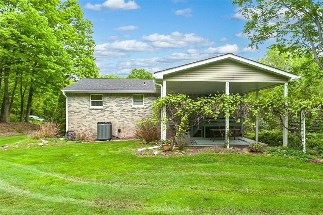 Bell Twp, Pennsylvania 15613, United States, 3 Bedrooms Bedrooms, ,3 BathroomsBathrooms,Residential,Contingent,126584