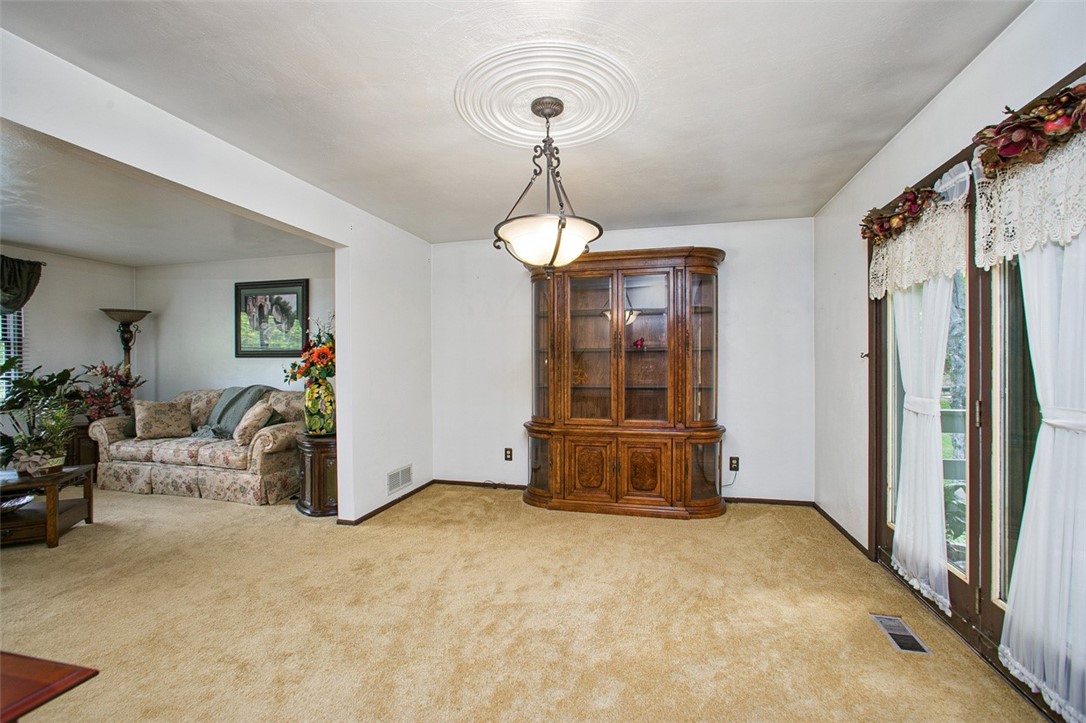 Bell Twp, Pennsylvania 15613, United States, 3 Bedrooms Bedrooms, ,3 BathroomsBathrooms,Residential,Contingent,126584