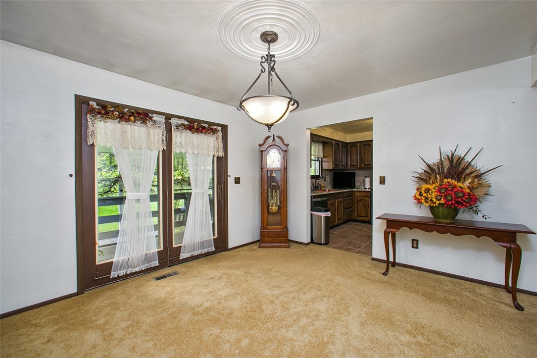 Bell Twp, Pennsylvania 15613, United States, 3 Bedrooms Bedrooms, ,3 BathroomsBathrooms,Residential,Contingent,126584