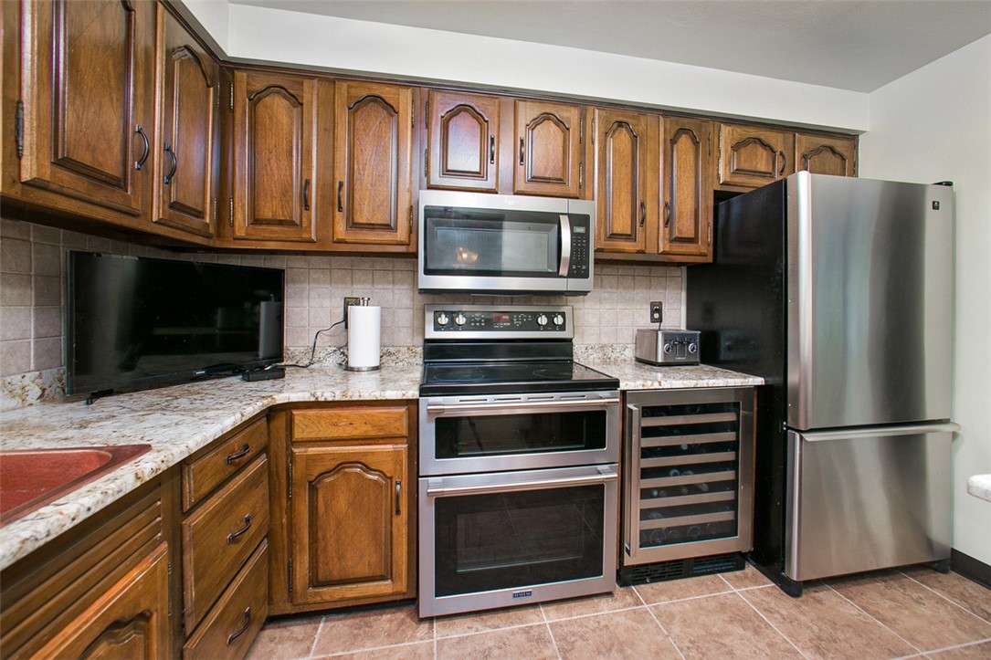 Bell Twp, Pennsylvania 15613, United States, 3 Bedrooms Bedrooms, ,3 BathroomsBathrooms,Residential,Contingent,126584