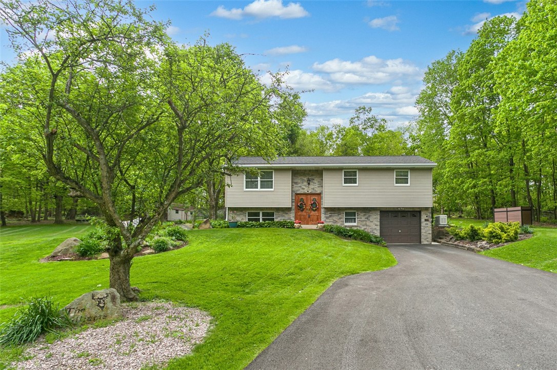 Bell Twp, Pennsylvania 15613, United States, 3 Bedrooms Bedrooms, ,3 BathroomsBathrooms,Residential,Contingent,126584