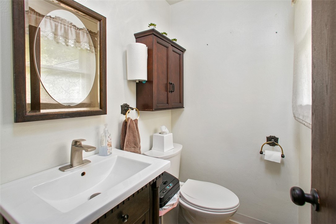 Bell Twp, Pennsylvania 15613, United States, 3 Bedrooms Bedrooms, ,3 BathroomsBathrooms,Residential,Contingent,126584