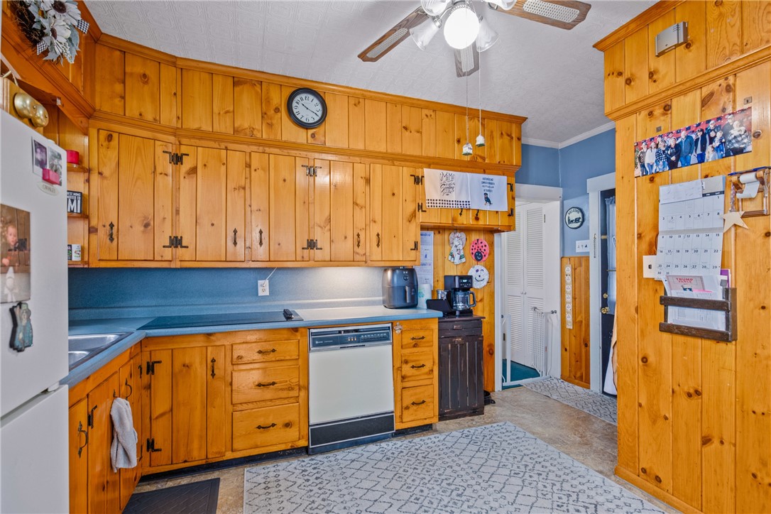 Meyersdale Boro, Pennsylvania 15552, United States, 6 Bedrooms Bedrooms, ,3 BathroomsBathrooms,Residential,Active,95253