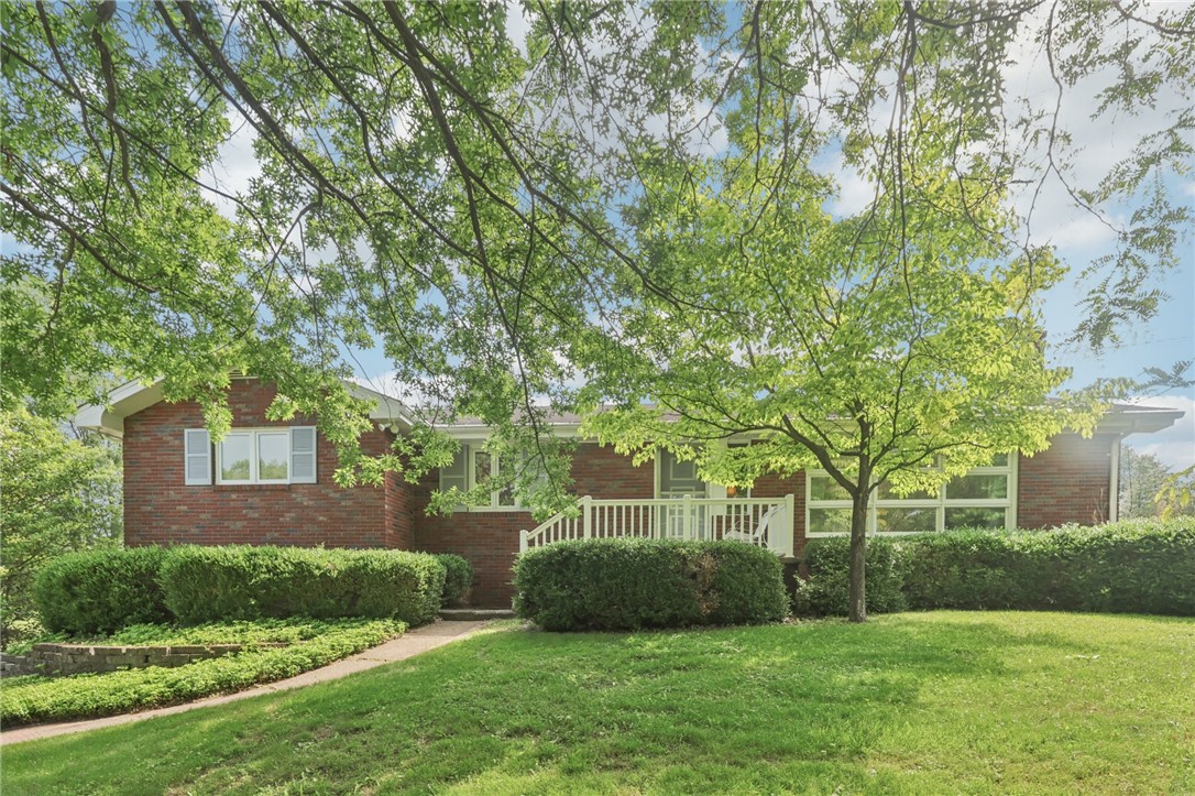 190 Pineview Dr