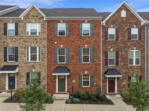Townhouse For Sale - 318 Abacot Way Way<br/> Cranberry Twp, PA 16066