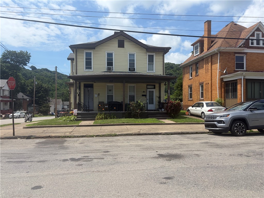 Photo 1 of 4 — 1101 9th Ave, Beaver Falls, PA 15010