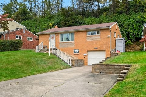 Photo of 181 Macek Dr, Pittsburgh, PA 15227 (MLS # 1725651)