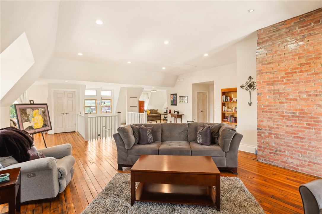 Meyersdale Boro, Pennsylvania 15552, United States, 6 Bedrooms Bedrooms, ,7 BathroomsBathrooms,Residential,Active,125924