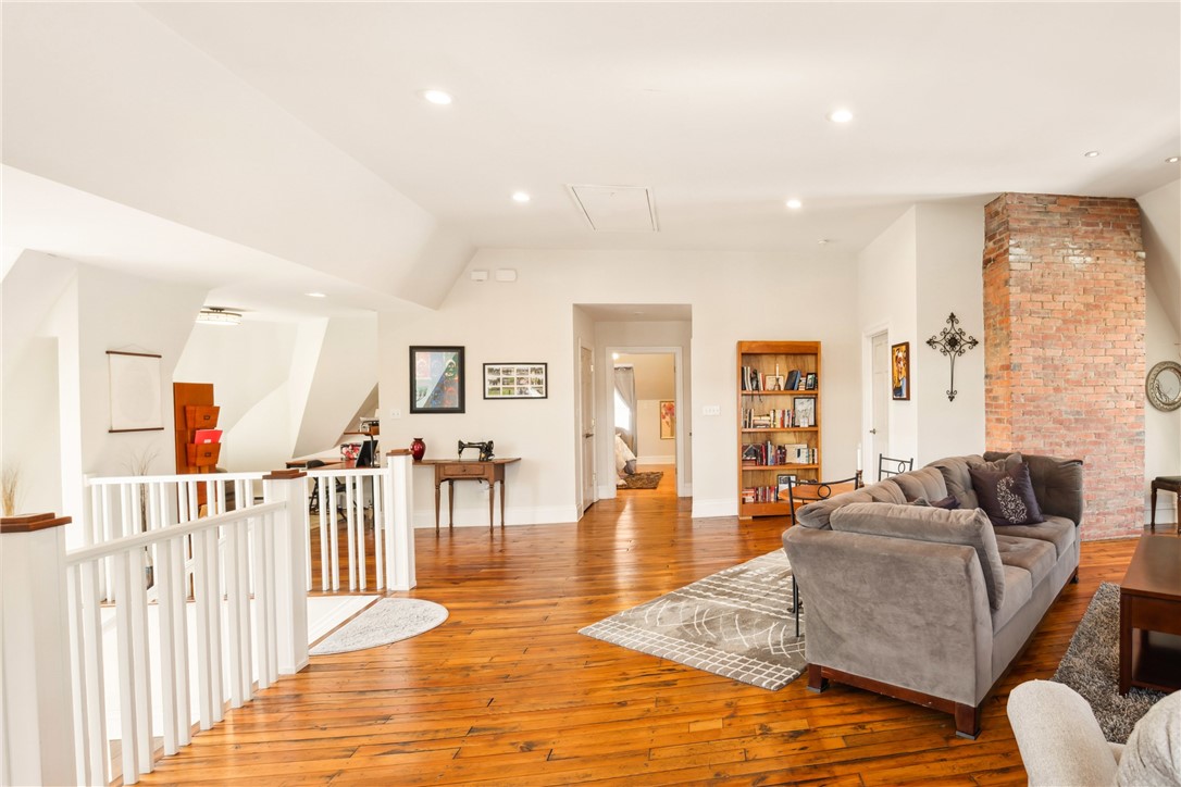 Meyersdale Boro, Pennsylvania 15552, United States, 6 Bedrooms Bedrooms, ,7 BathroomsBathrooms,Residential,Active,125924