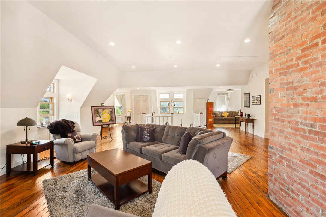 Meyersdale Boro, Pennsylvania 15552, United States, 6 Bedrooms Bedrooms, ,7 BathroomsBathrooms,Residential,Active,125924