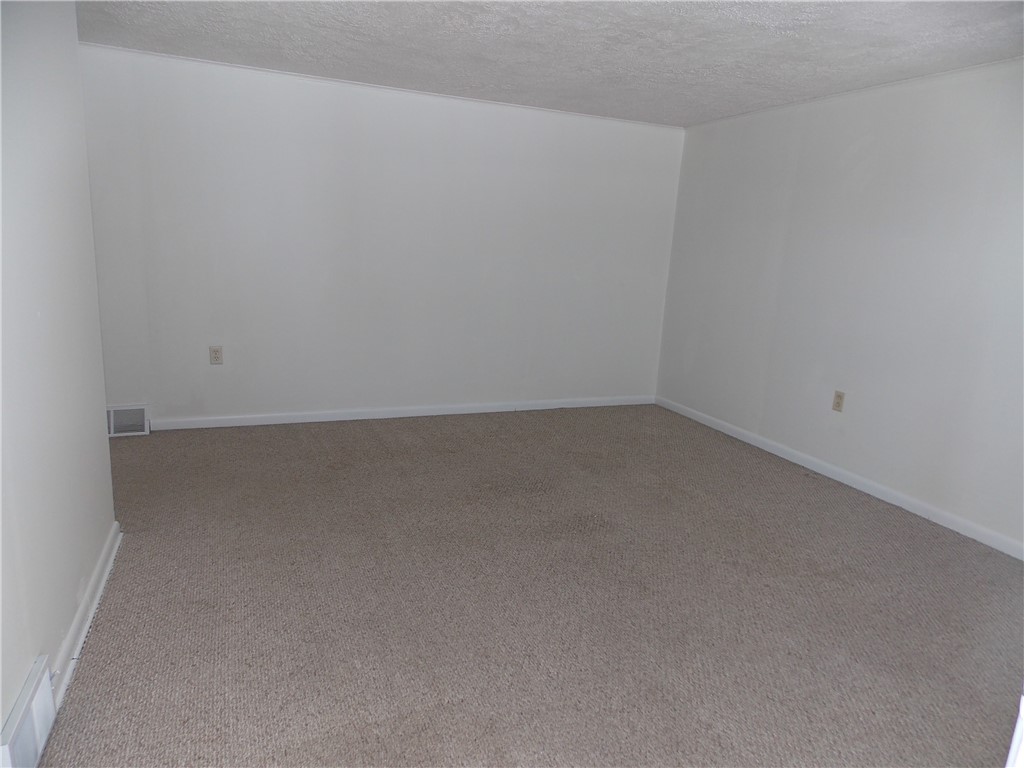 110 Saltarka Ln. 3