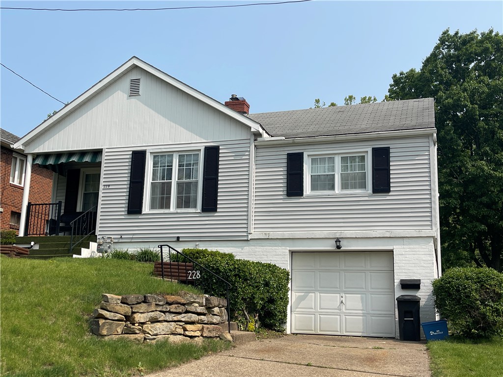 228 Thornwood Dr Dr, Canonsburg, Pennsylvania image 1