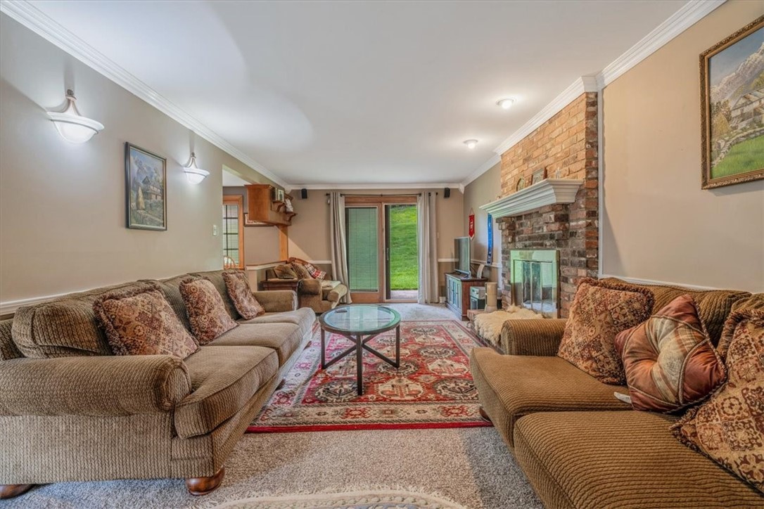 St Clair, Pennsylvania 15241, United States, 4 Bedrooms Bedrooms, ,3 BathroomsBathrooms,Residential,Active,165867