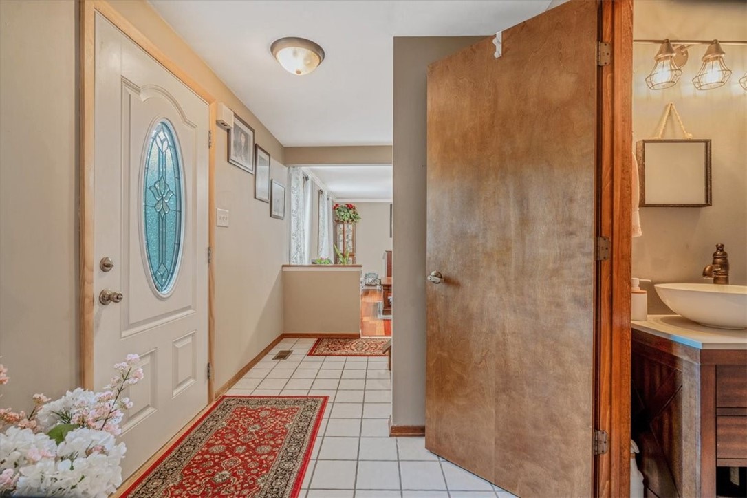 St Clair, Pennsylvania 15241, United States, 4 Bedrooms Bedrooms, ,3 BathroomsBathrooms,Residential,Active,165867