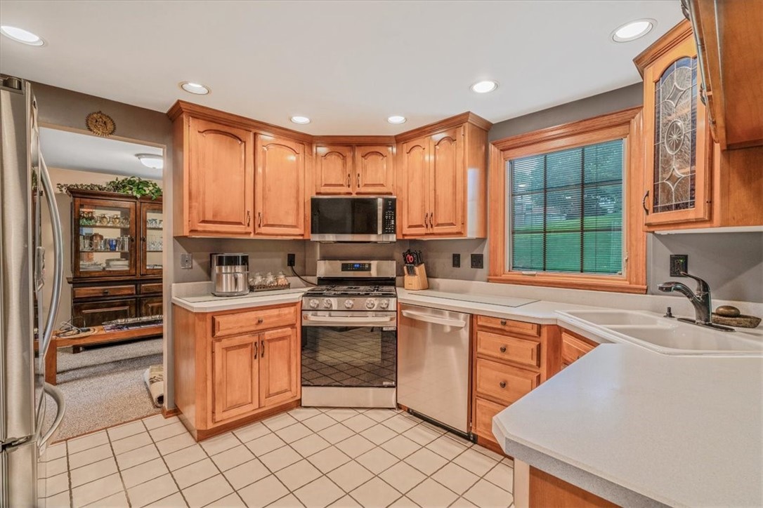 St Clair, Pennsylvania 15241, United States, 4 Bedrooms Bedrooms, ,3 BathroomsBathrooms,Residential,Active,165867