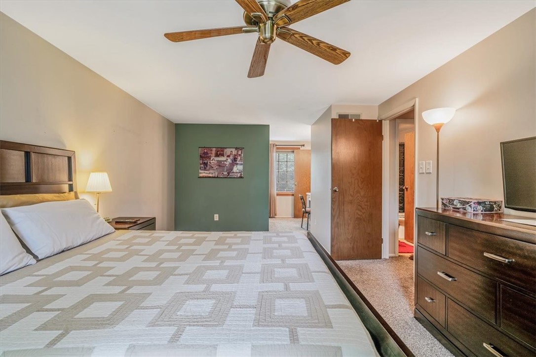 St Clair, Pennsylvania 15241, United States, 4 Bedrooms Bedrooms, ,3 BathroomsBathrooms,Residential,Active,165867