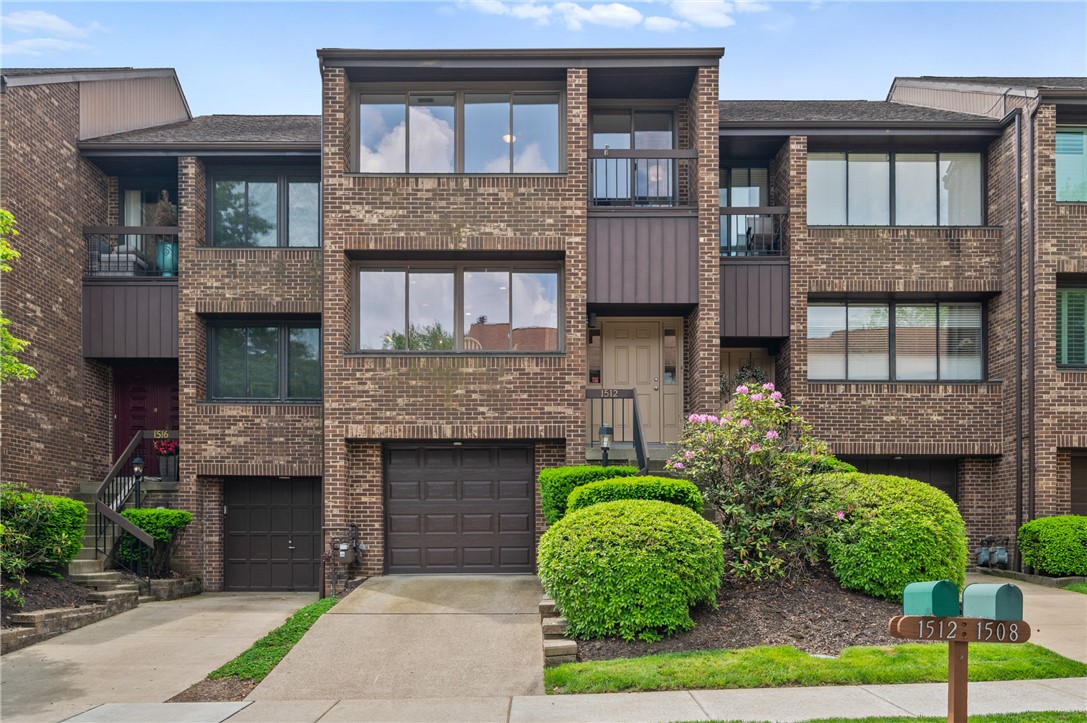 1512 Pinehurst Lane Ln, Oakmont, Pennsylvania image 1