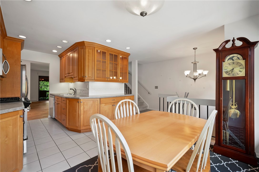 1512 Pinehurst Lane Ln, Oakmont, Pennsylvania image 6