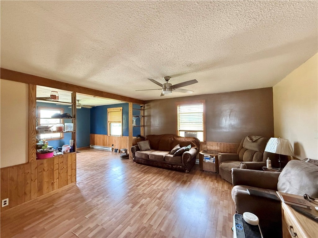 4217 Hillsville Rd