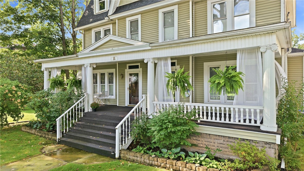 60 Chambers Ave