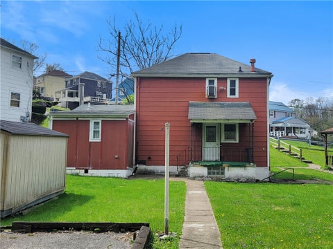 Homes For Sale - 725 East Dr Dr<br/> Clairton, PA 15025