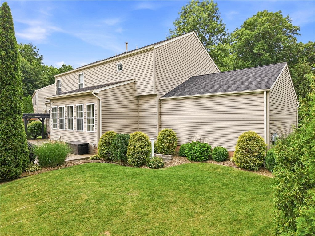 110 Neshannock Trails Dr