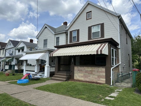 Homes For Sale - 213 Sherman Ave Ave<br/> Vandergrift, PA 15690