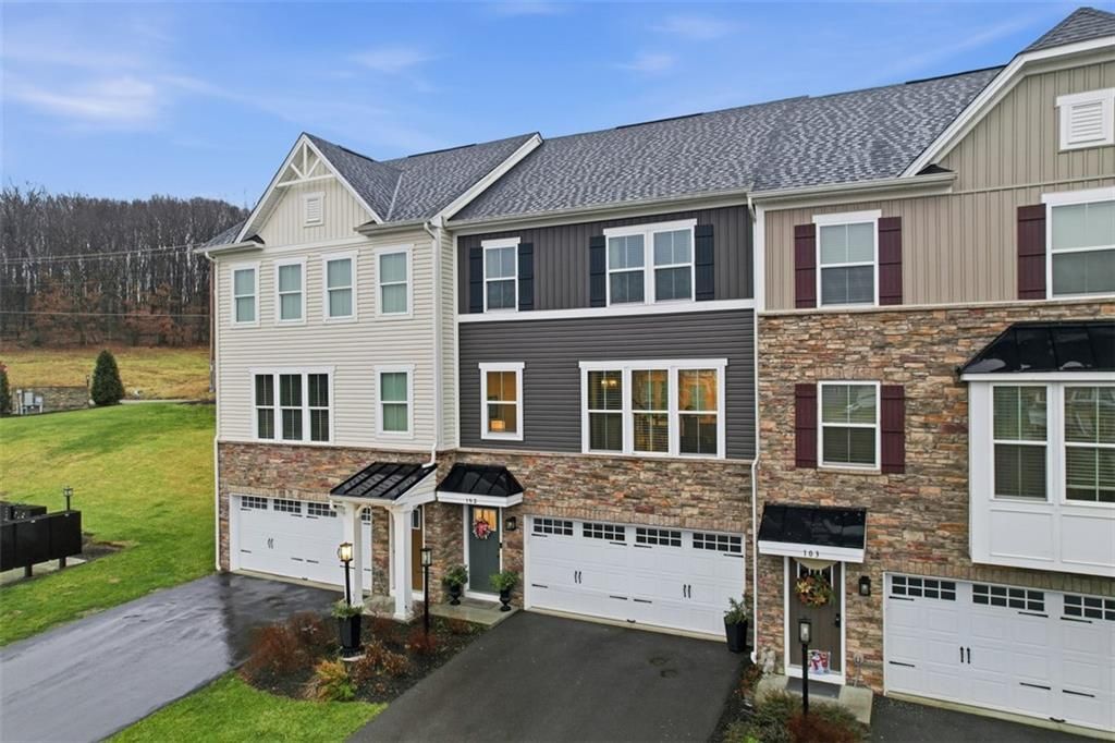 102 Rivulet Lane