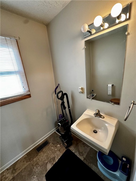 Seven Fields Boro, Pennsylvania 16046, United States, 2 Bedrooms Bedrooms, ,2 BathroomsBathrooms,Residential,Active,7439