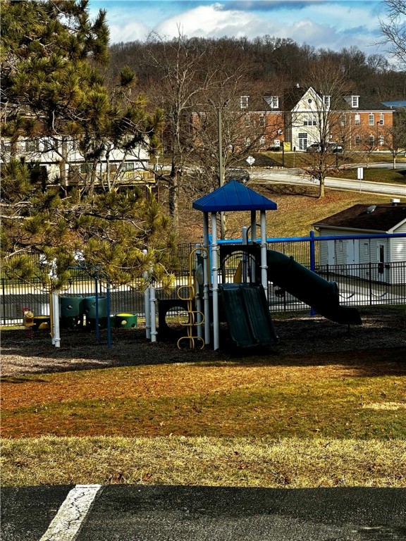 Seven Fields Boro, Pennsylvania 16046, United States, 2 Bedrooms Bedrooms, ,2 BathroomsBathrooms,Residential,Active,7439