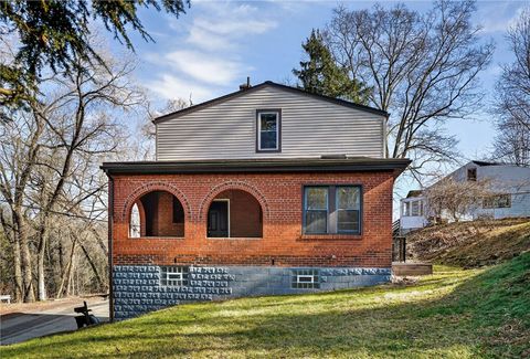 Homes For Sale - 254 Cline St<br/> E Pittsburgh, PA 15112