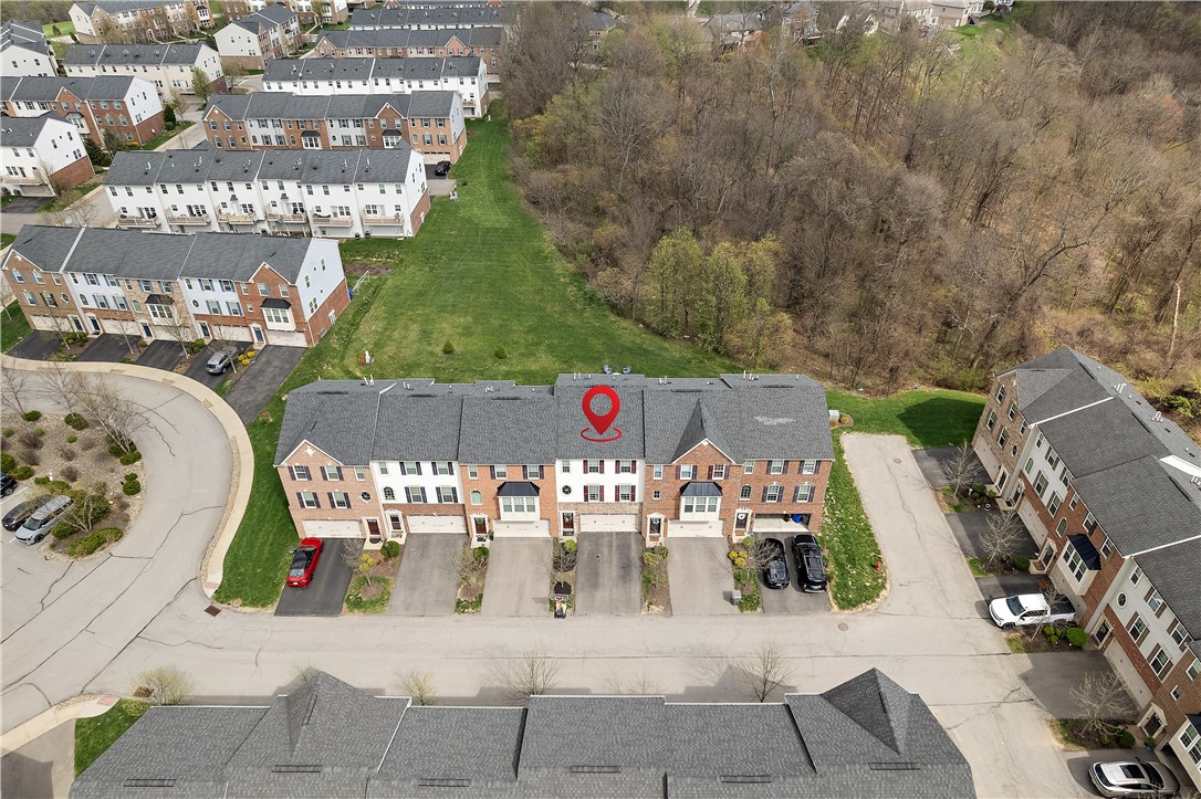 1203 Pointe View Drive
