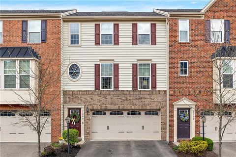 Photo of 1203 Pointe View Drive, Mars, PA 16046 (MLS # 1748408)