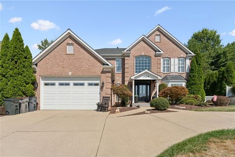 1529 Allison Dr Upper St Clair PA 15241